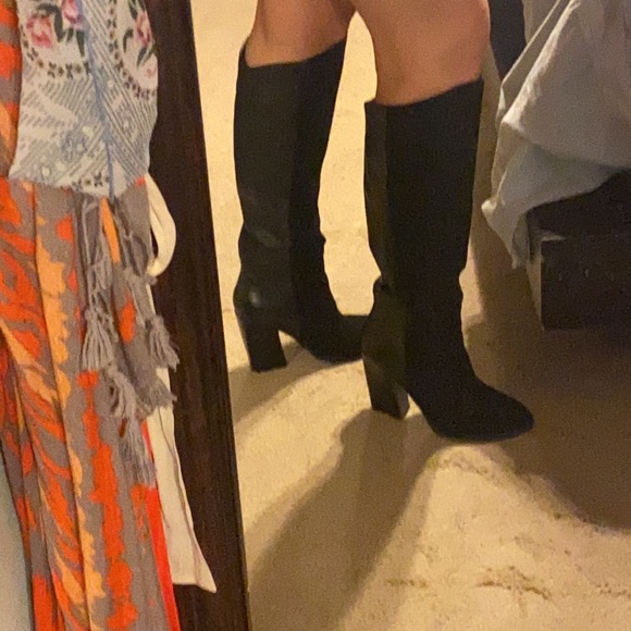 Awesome Aldo knee high black Suede and leather chunky heel boot ✨ - Picture 2 of 4